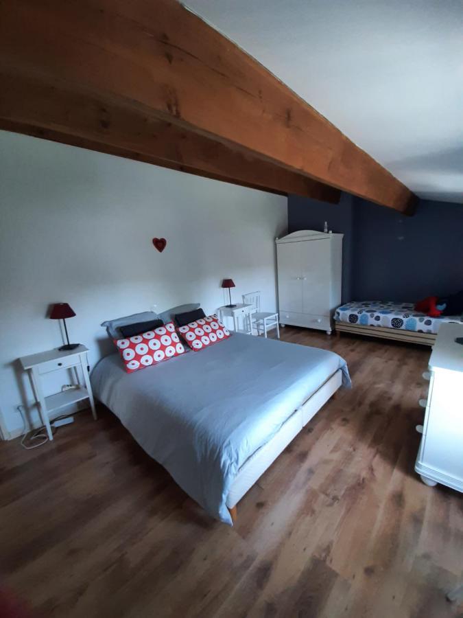 Vila Les Tremieres Le Thou Exteriér fotografie