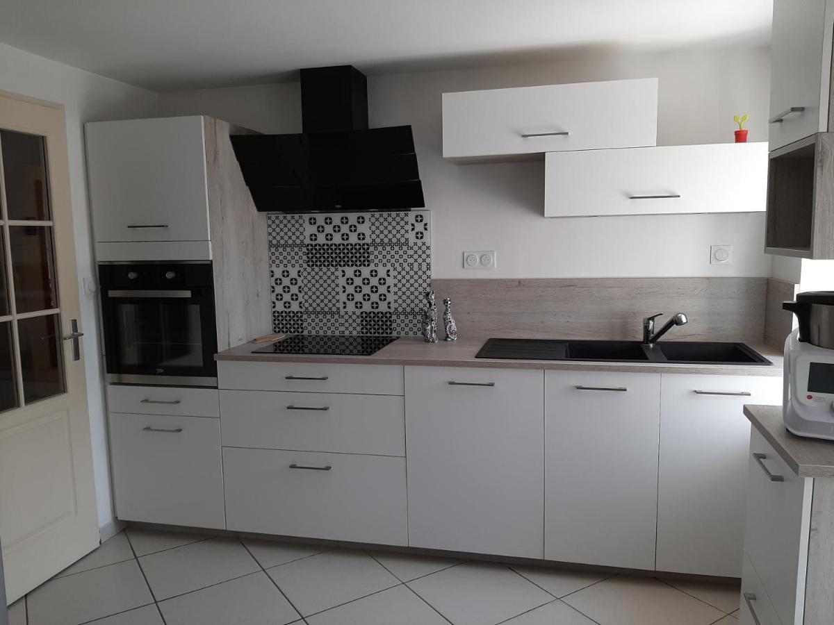 Vila Les Tremieres Le Thou Exteriér fotografie