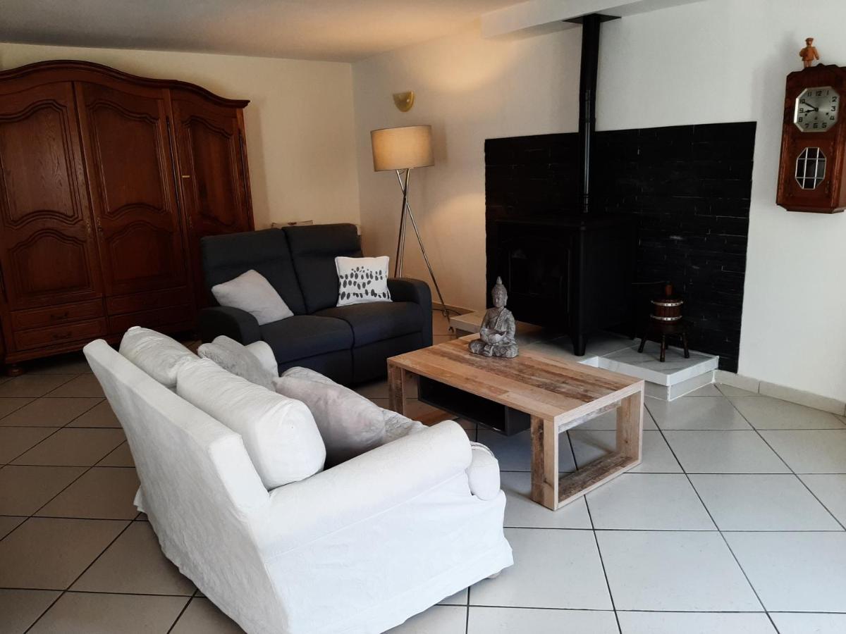 Vila Les Tremieres Le Thou Exteriér fotografie